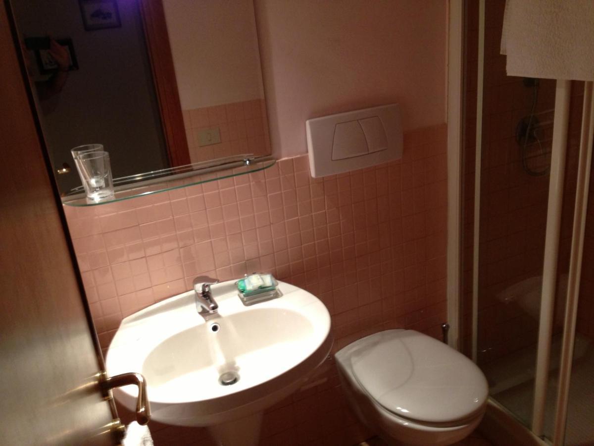 B&B Vicolo Vecchio Terracina Ngoại thất bức ảnh